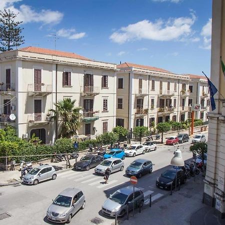 Casa Vacanze L'Altra Diaz Szirakúza Kültér fotó