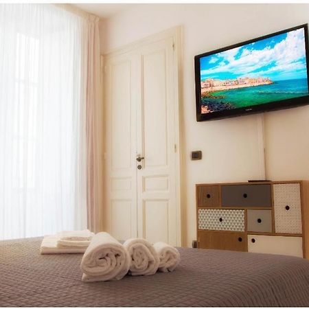 Casa Vacanze L'Altra Diaz Szirakúza Kültér fotó